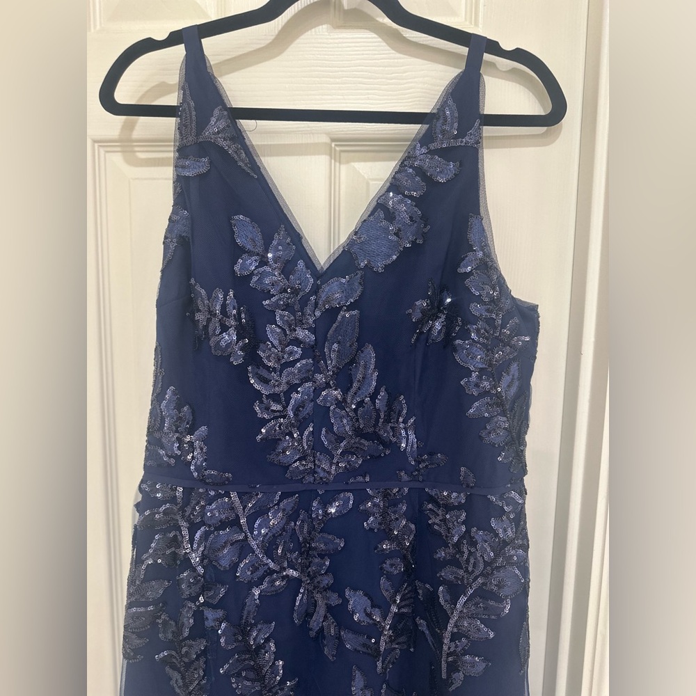 Maggy London Navy Embroidered Midi Dress - Picture 7 of 10